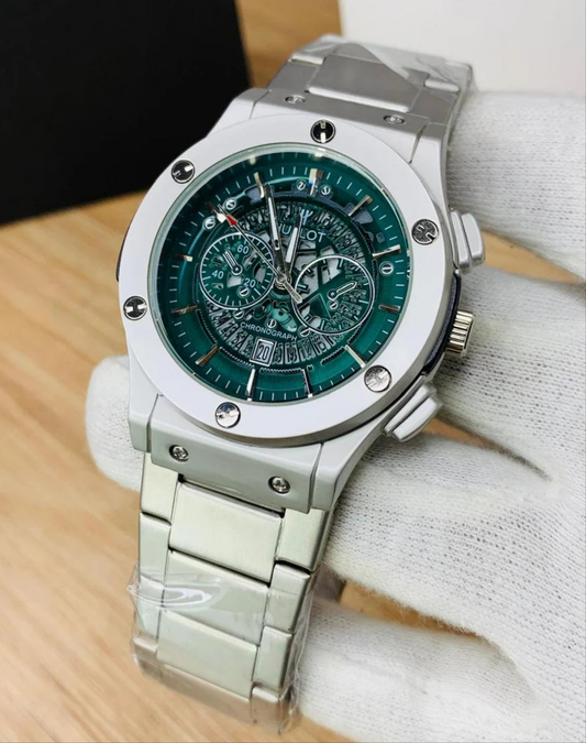 Hublot Green Dial Classic Fusion Watch – The Epitome of Sophisticated Luxury 🔥